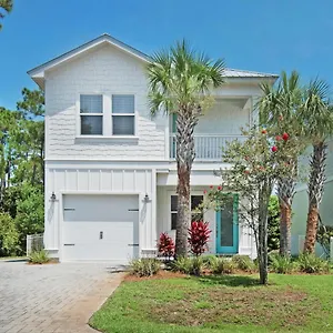  Holiday home By The Sea United States